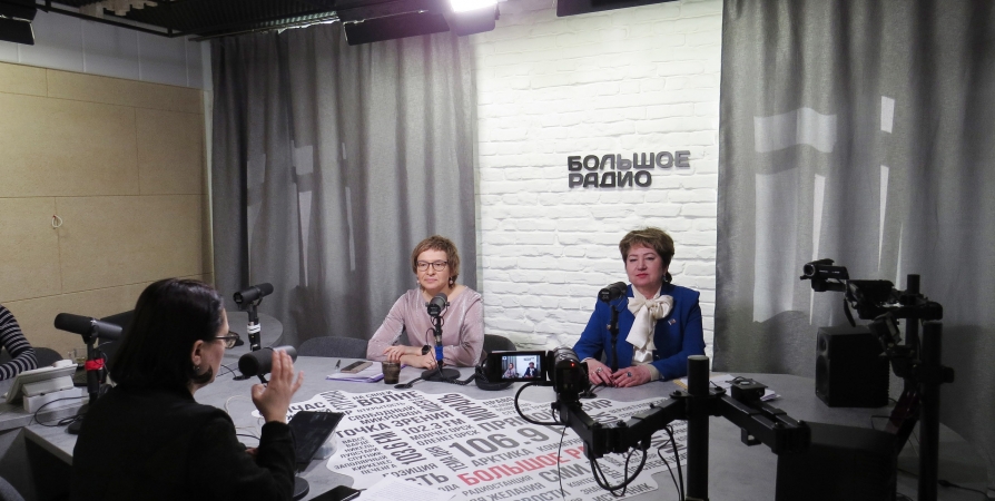 Депутаты мурманской Облдумы обсудили роль женщин в политике
