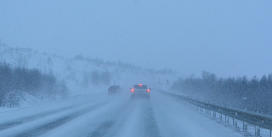 Из-за погоды в 19 часов закроют дорогу на Териберку и Туманный