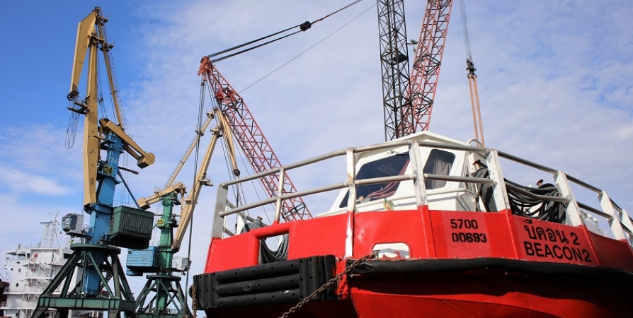 В торговом порту Мурманска обработан «неформатный» груз