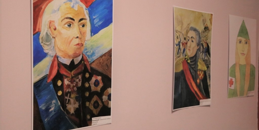 До конца июня в Мурманске открыта выставка рисунков «Доблесть России»