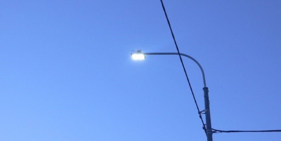 В трех городах Заполярья модернизируют уличное освещение
