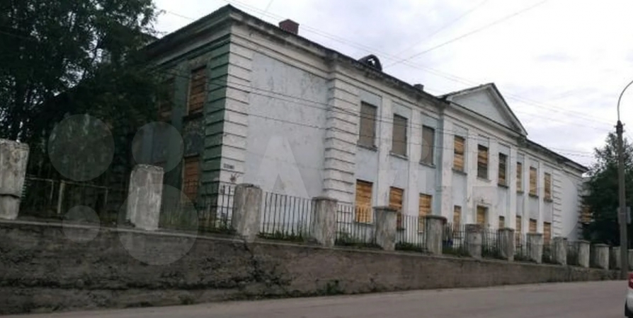 В Мурманске ищут покупателя бывшей школы на Сафонова за 8 млн