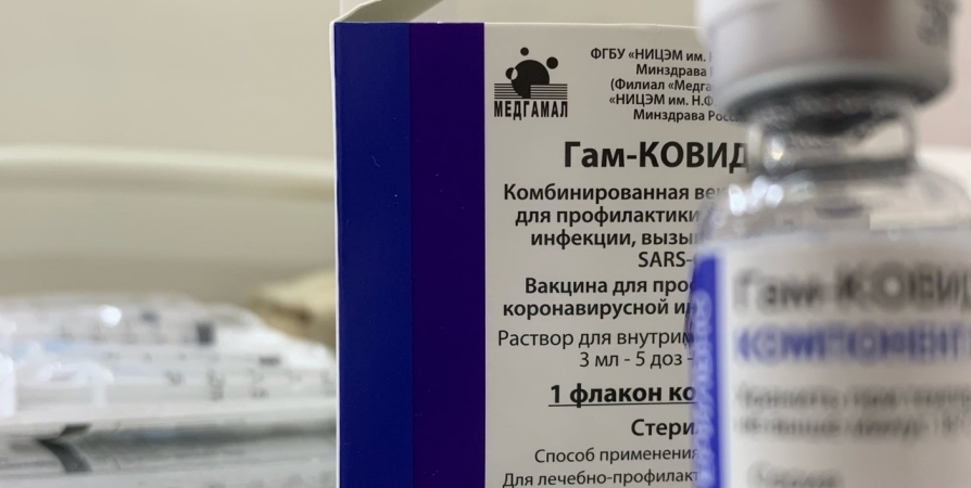 В Мурманской области уже более 60% сотрудников Сбербанка вакцинировались от COVID-19