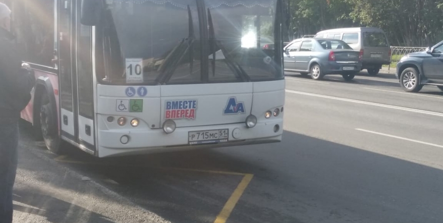 Два водителя и пассажир автобуса в Мурманске нарушали масочный режим