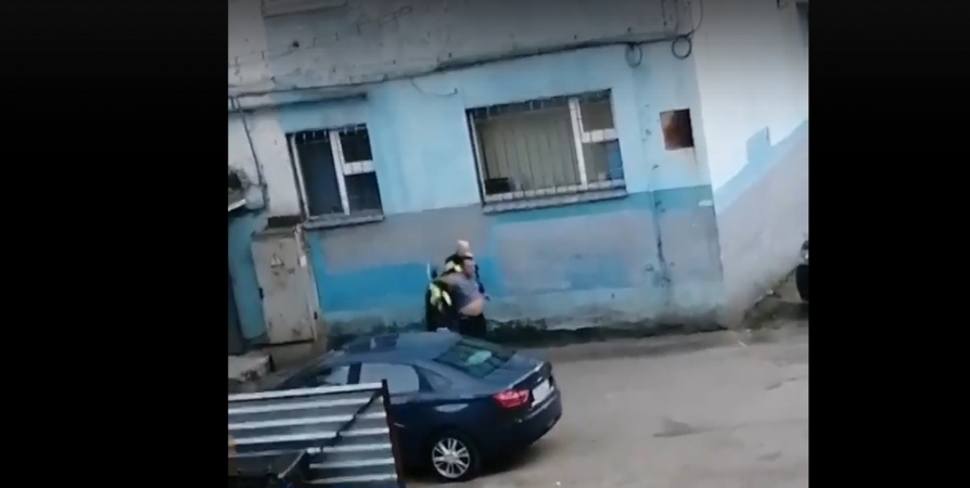 Мурманчане сняли на видео задержание пьяного водителя
