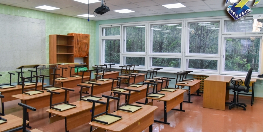 В классах мурманской школы № 42 заканчивают косметический ремонт