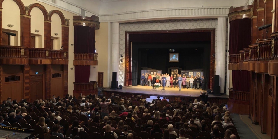 «Мы рады вас видеть»: В Мурманске стартовал 83-ий сезон Драмтеатра