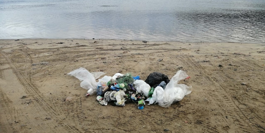 После отдыха на Титовке туристы оставили мусорные кучи