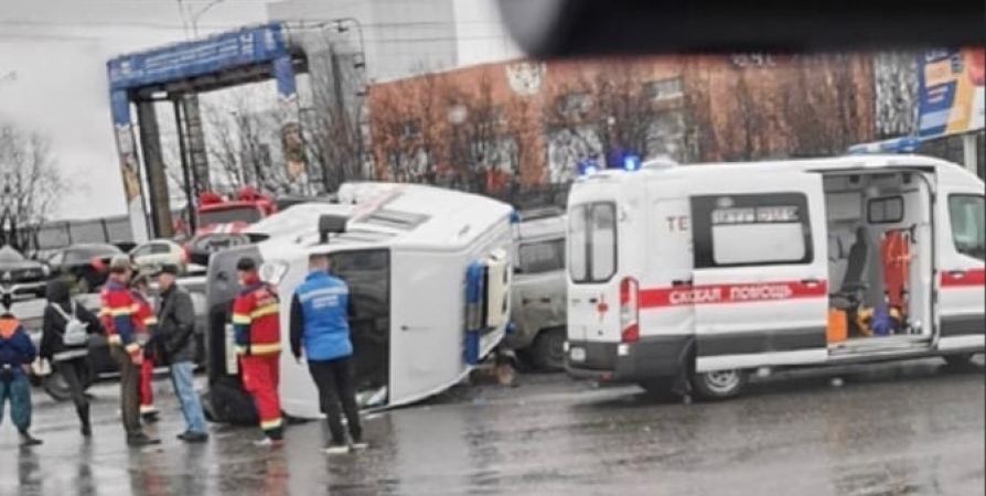 В ДТП с 6 авто в Мурманске пострадали четверо