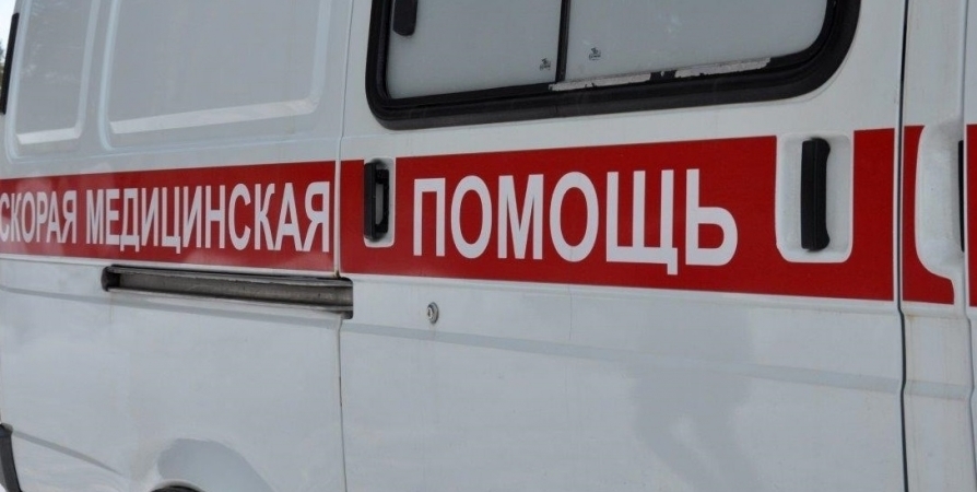 В Мурманске с девятого этажа выпал ребенок и погиб