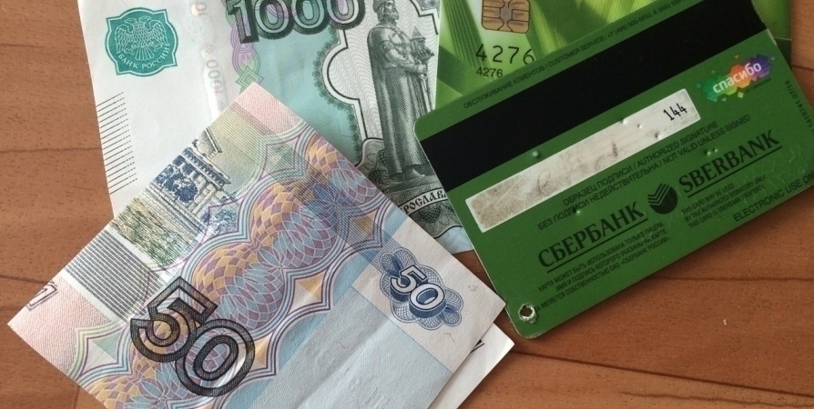 20 покупок совершила жительница Оленегорска втихаря с карты собутыльника