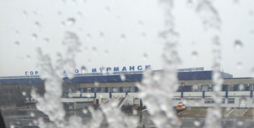 Из-за метели в Заполярье самолет из СПб ушел на запасной аэродром