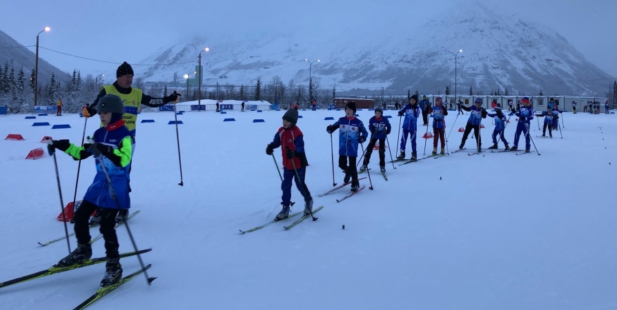 Для жителей и спортсменов Полярных Зорь построят лыжную базу