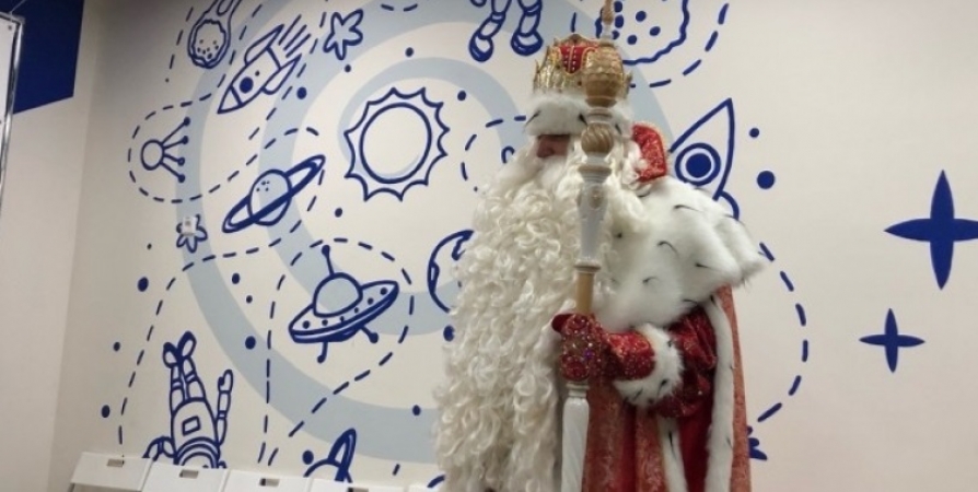 В четверг на вокзал Мурманска прибудет «Поезд Деда Мороза»
