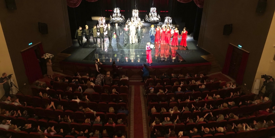 Премьера «Маскарад» в мурманском Драмтеатре проходит с аншлагом