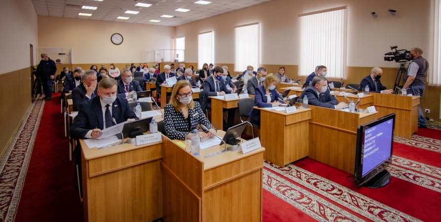 Обнародованы доходы парламентариев Мурманской области