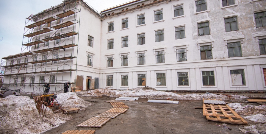 Сдачу здания под художественную школу в Мурманске перенесли на 2023 год