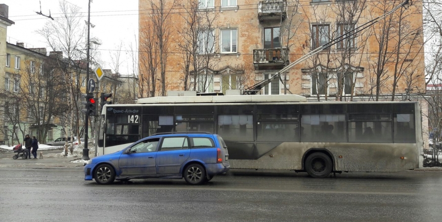 Троллейбусы и автобусы в Мурманске перейдут на расписание «Май»