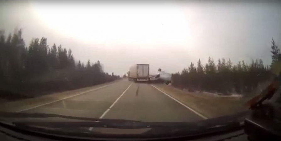 Смертельное ДТП с грузовиком под Кандалакшей попало на видеорегистратор