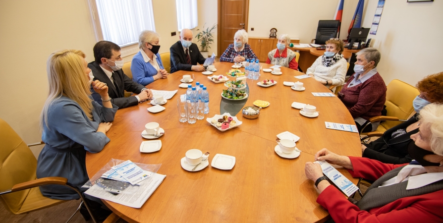 В Мурманске прошла встреча с представителями ветеранских объединений