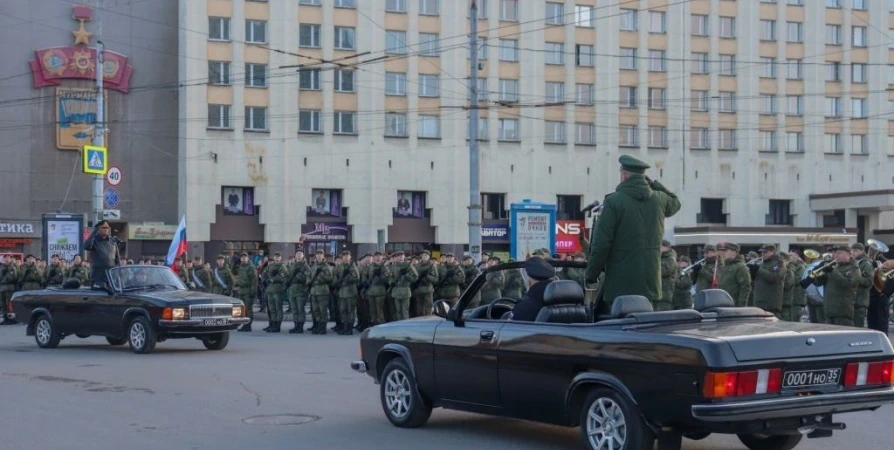 В центре Мурманска в 20 часов пройдет репетиция Парада с техникой