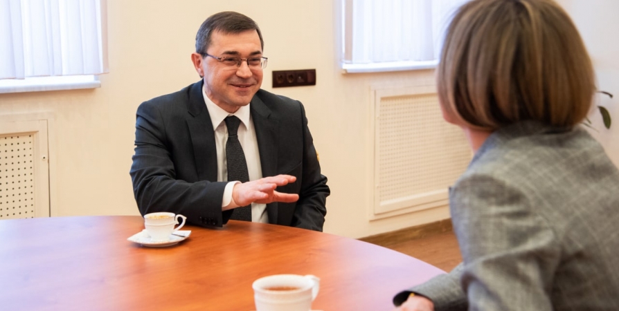 Глава Мурманска обсудил с сенатором Татьяной Сахаровой поддержку городских строек