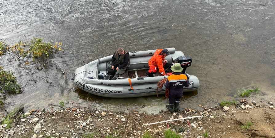 Пропавшего на озере жителя Кировска нашли спасатели