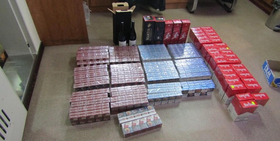20 тысяч незаконно ввезенных сигарет обнаружили у прибывшего в Мурманск экипажа
