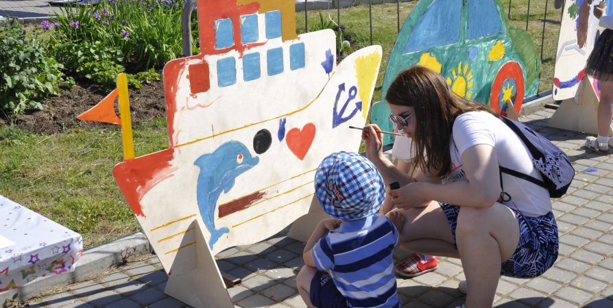 В июле расширили меры соцподдержки семьям с детьми в Заполярье