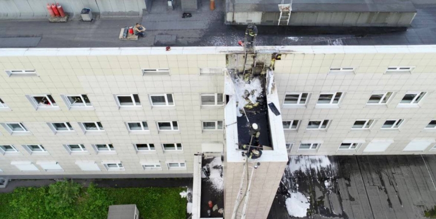 Пожар на крыше перинатального центра в Мурманске обошелся без эвакуации