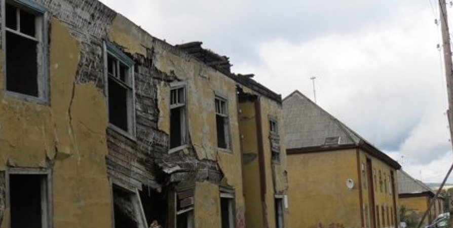 До конца года в Мурманской области снесут 25 ветхих домов