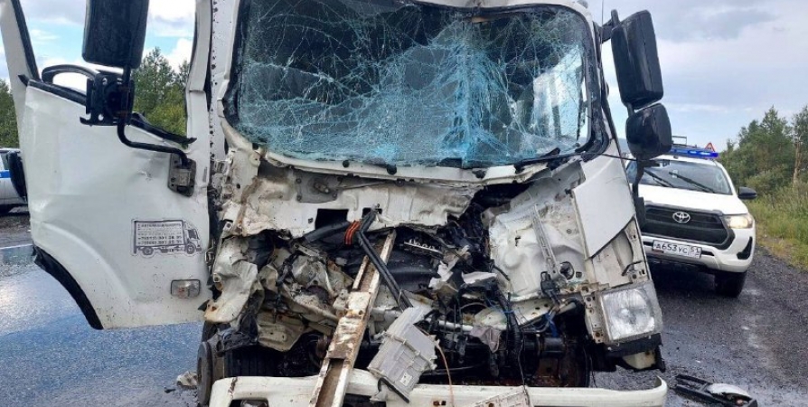Водитель и пассажир Isuzu пострадали в массовом ДТП на трассе под Апатитами