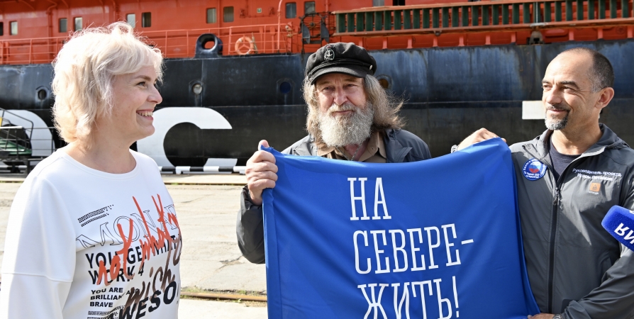 За рекордом по полету на мотопараплане Федор Конюхов отправился на Северный полюс из Мурманска