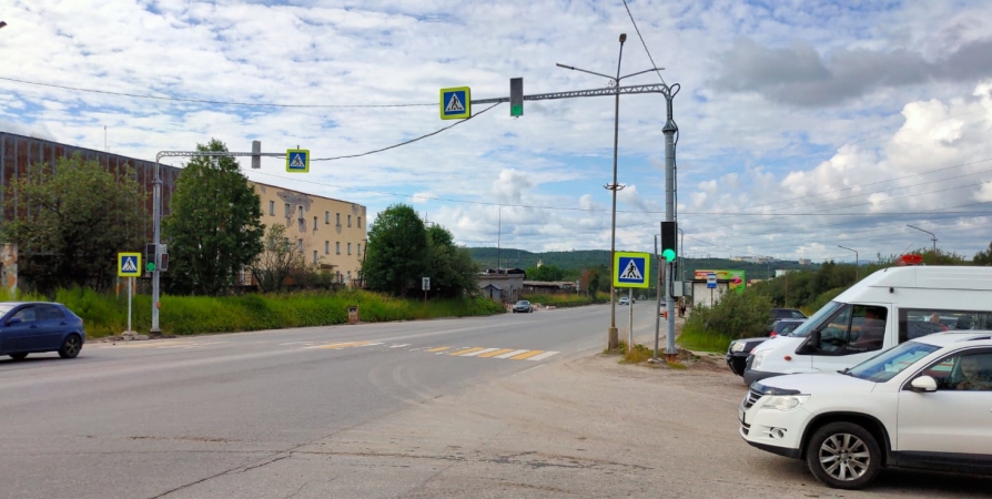 В Североморске возле остановки «Госпиталь» появился светофор