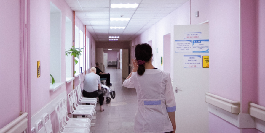 56 врачей трудоустроили в Мурманской области по квоте