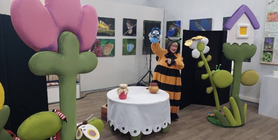 В Мурманске открылась выставка портретов насекомых и рептилий