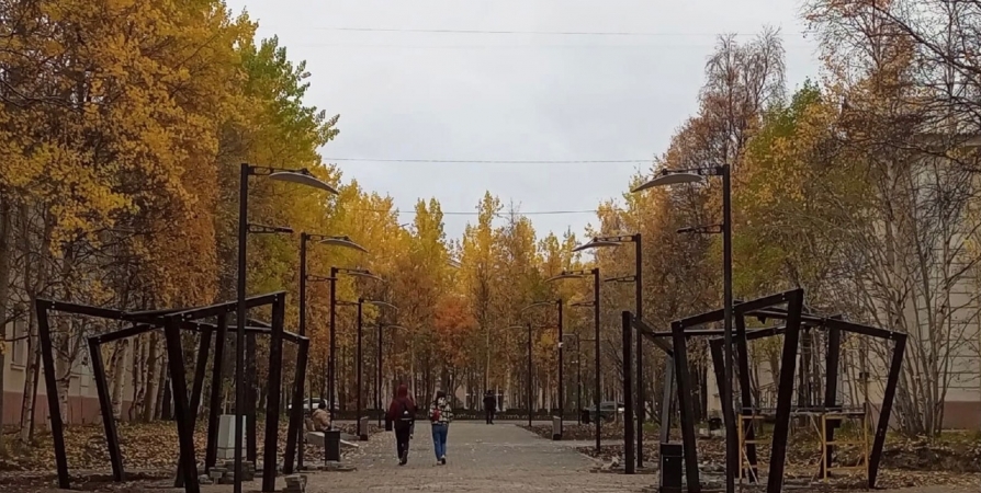 Жители Мончегорска сравнили обновленную аллею Ермакова с кладбищем