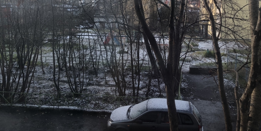 Снег выпал в Мурманске