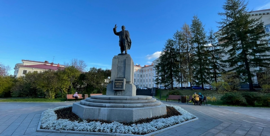 Передача памятника С.М. Кирову в Мурманске на баланс города позволит сэкономить 41 тысячу