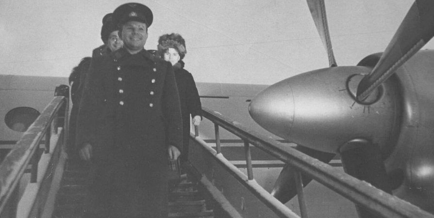 В этот день 57 лет назад в Мурманск прилетел Юрий Гагарин