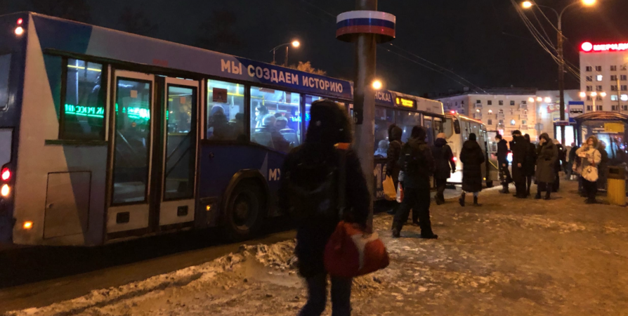 Опубликовано новогоднее расписание автобусов из Мурманска в Снежногорск и Североморск