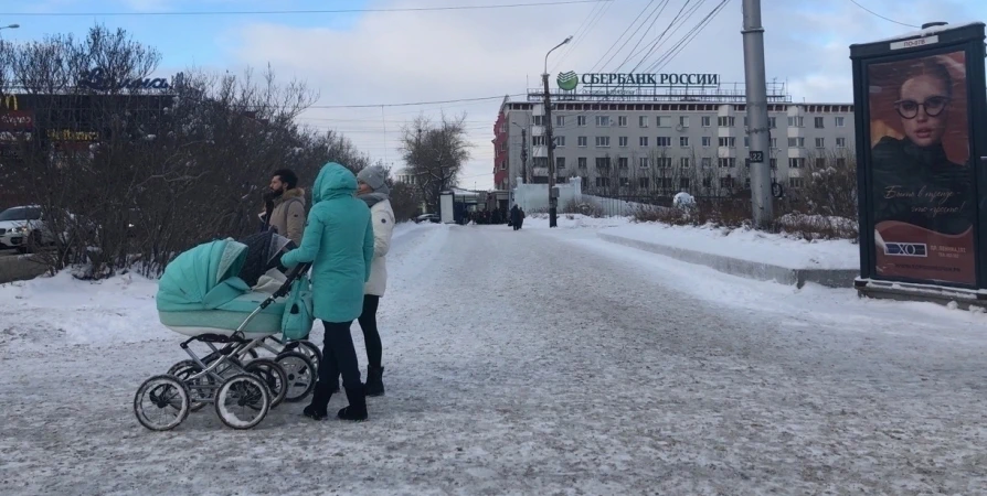 Для нуждающихся семей с детьми в Заполярье появилось единое пособие