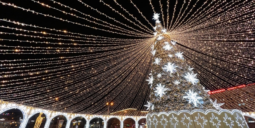 Около 200 поздравлений с новогодними праздниками получили жители Заполярья в соцсети