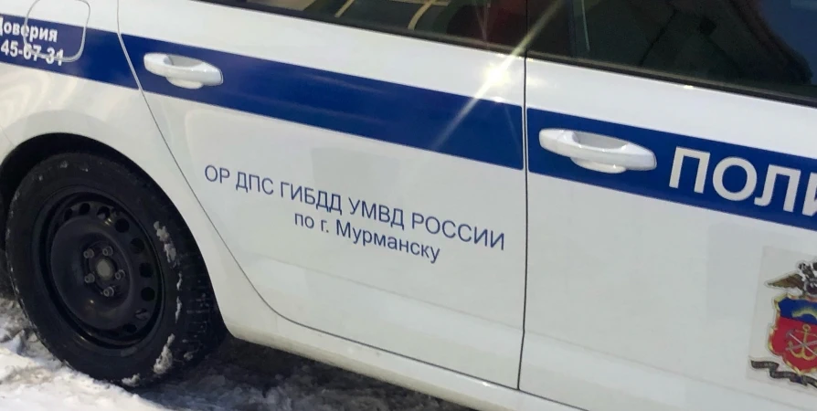 В ДТП с участием трех авто под Мурманском пострадали 5 человек