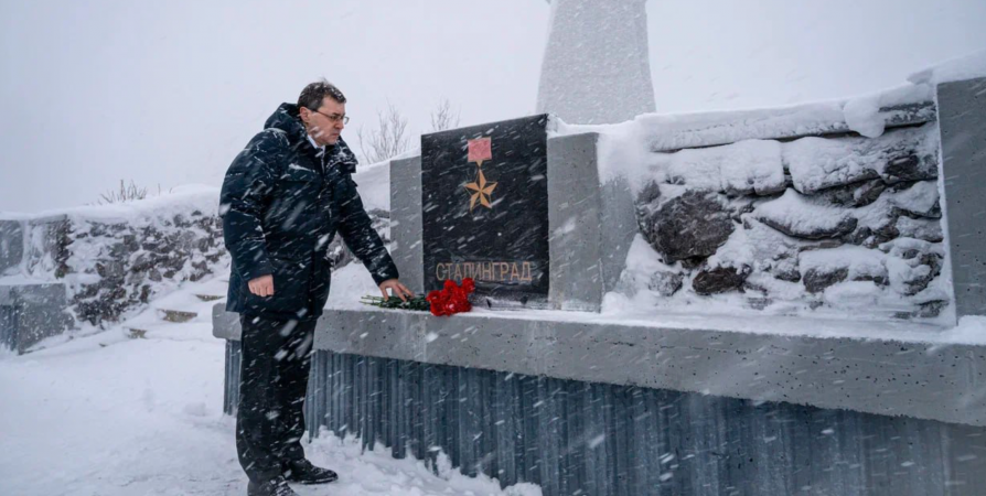 Игорь Морарь возложил цветы к мемориальной плите городу-герою Сталинграду