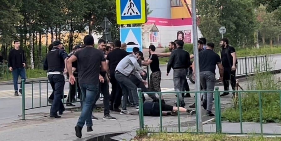 18 жителей Ковдора оштрафовали за участие в несанкционированном шествии после массовой драки