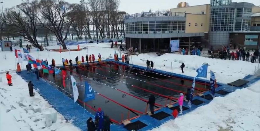 Пловцы из Мурманска заняли призовые места в соревнованиях по зимнему плаванию