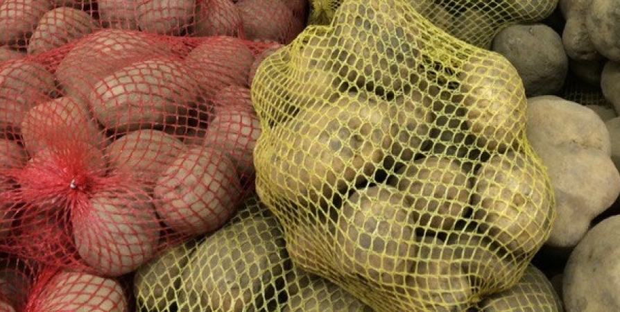 В Мурманской области за неделю подешевели картофель и свинина