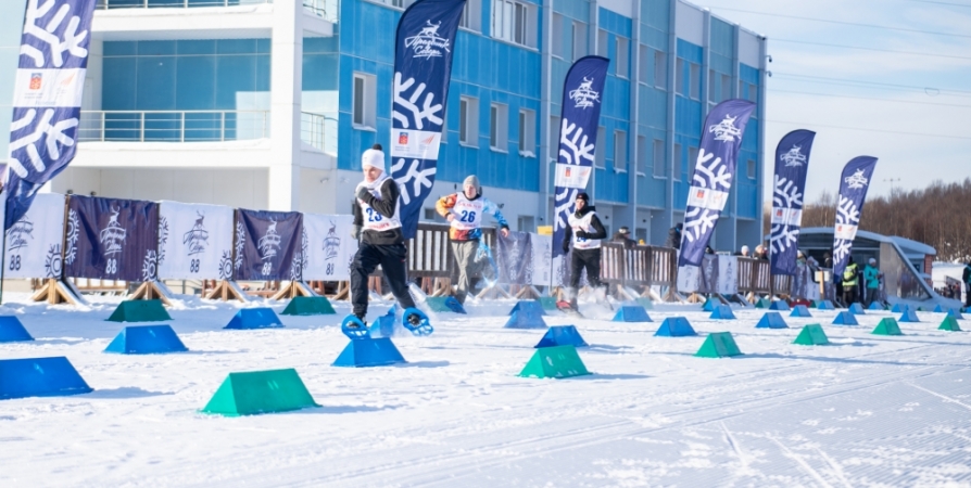 130 спортсменов соревновались в Мурманске по бегу на снегоступах