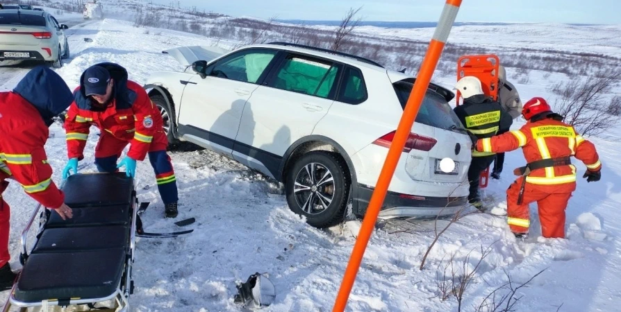 В массовом ДТП на дороге Заполярный-Сальмиярви пострадали четверо